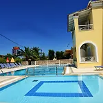 Appart hôtel Filippas In