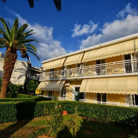 Ξενοδοχείο με διαμερίσματα Filippas In Γουβιά