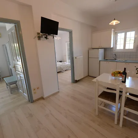 Apartahotel Filippas In 4*